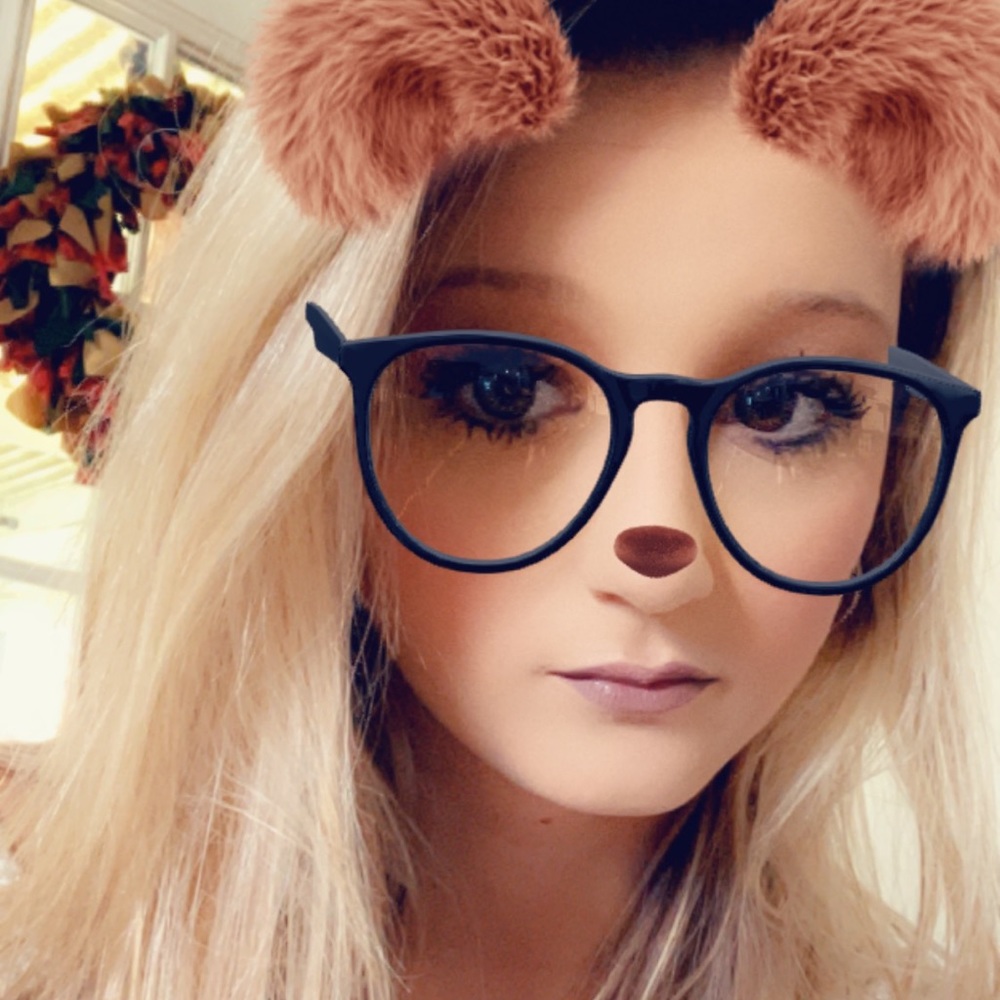 Meet your Posher, Stephanie